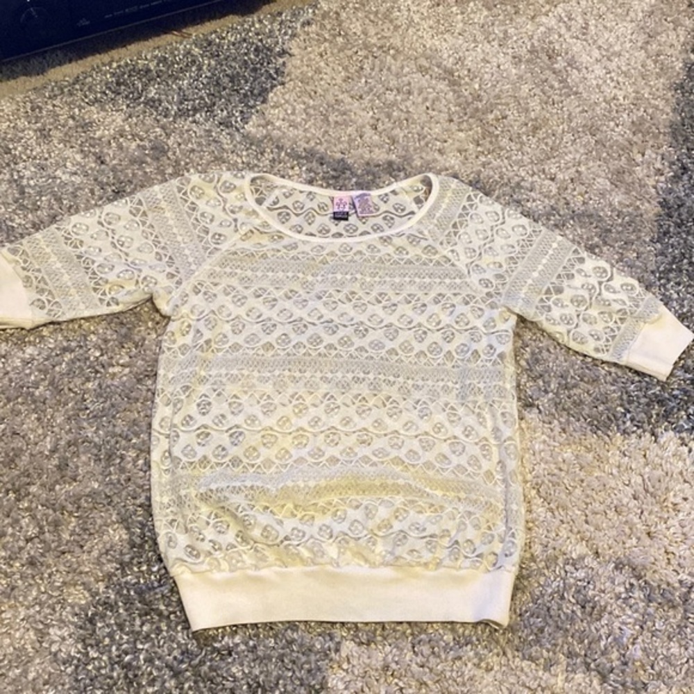 Love on a Hanger White Lace Cover Top Size M